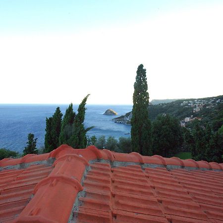 Residence Borgo San Sebastiano Bergeggi Exteriör bild