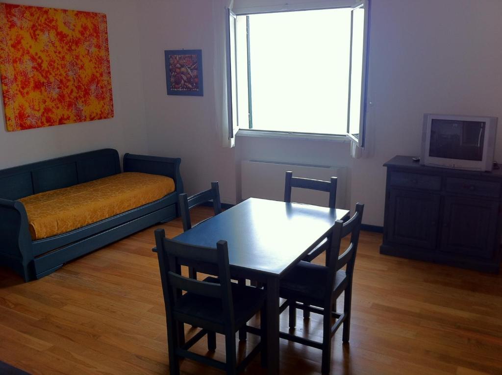Residence Borgo San Sebastiano Bergeggi Rum bild