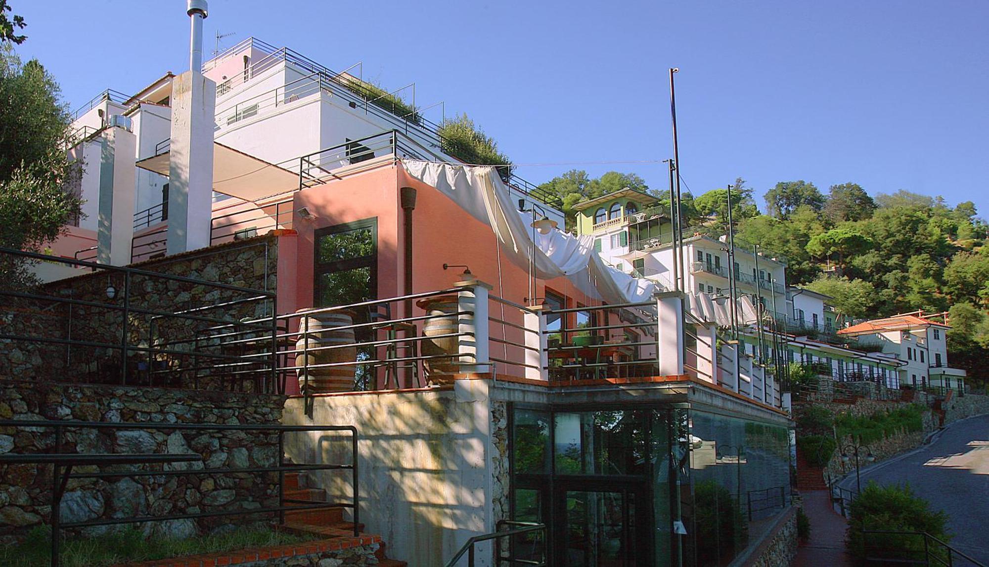 Residence Borgo San Sebastiano Bergeggi Exteriör bild
