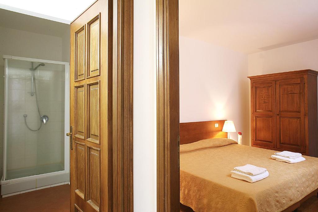 Residence Borgo San Sebastiano Bergeggi Rum bild