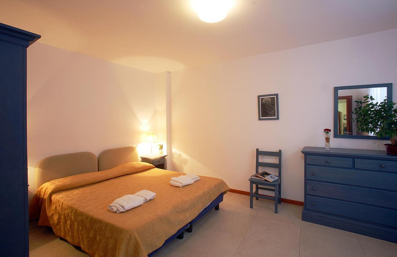 Residence Borgo San Sebastiano Bergeggi Rum bild