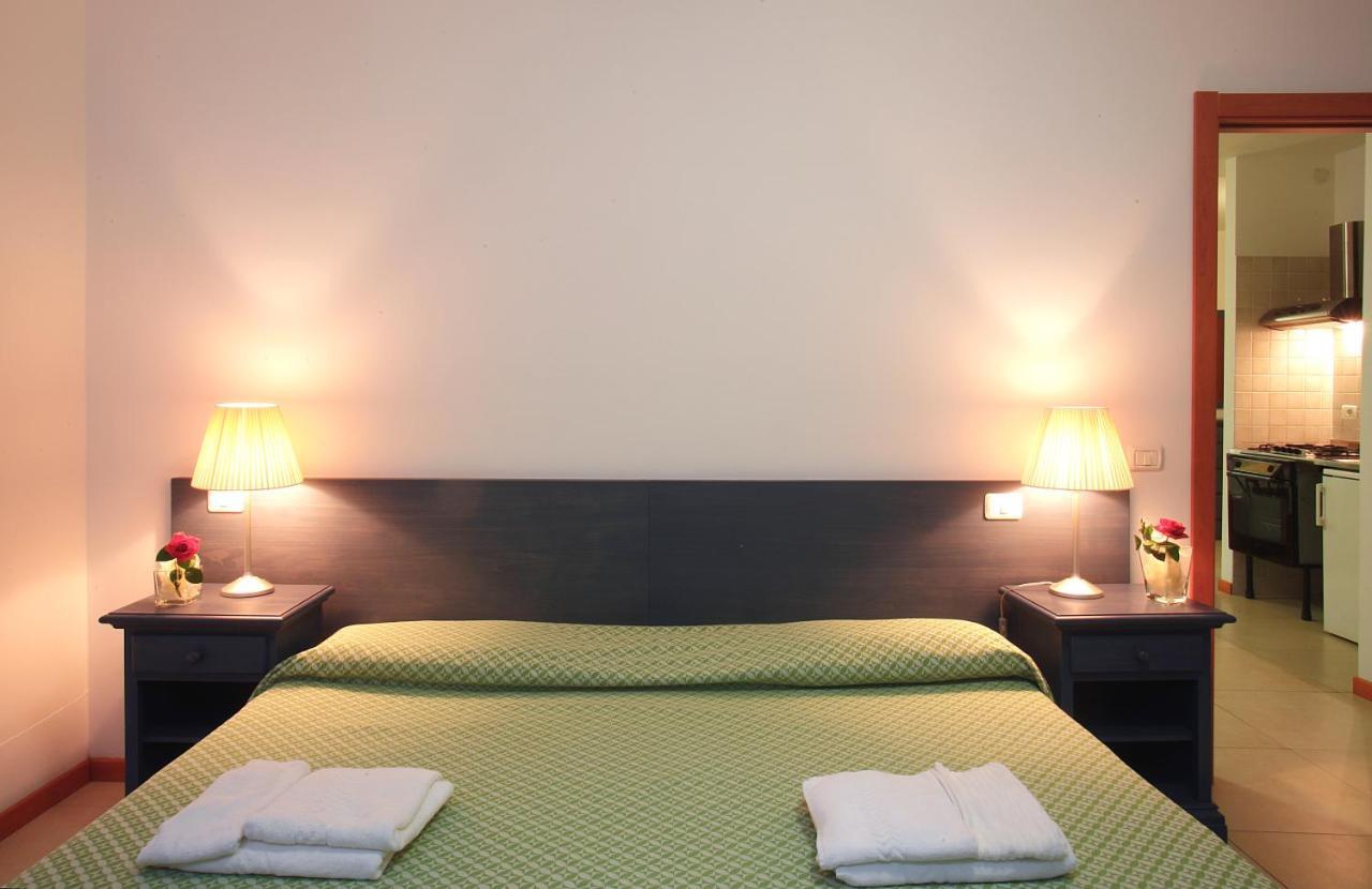 Residence Borgo San Sebastiano Bergeggi Rum bild